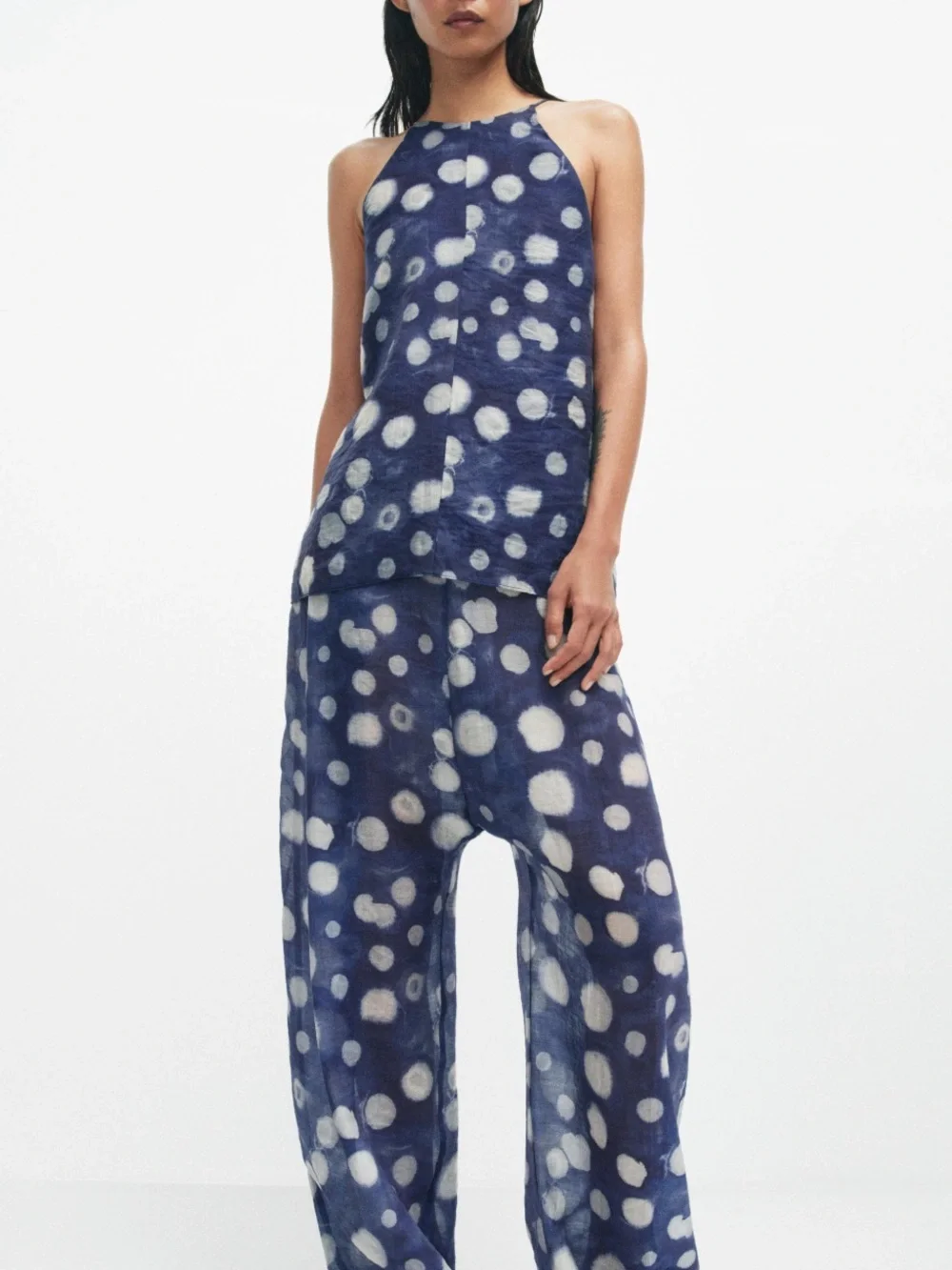 Zara slightly see